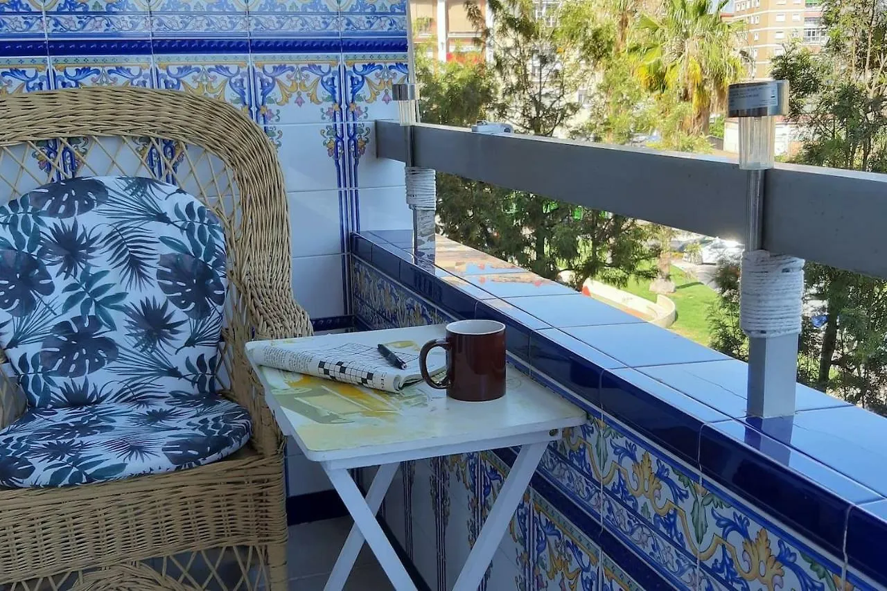 ホテルMalaga Huelin- Piso Con Terraza 3ª Linea De Playa アパート マラガ