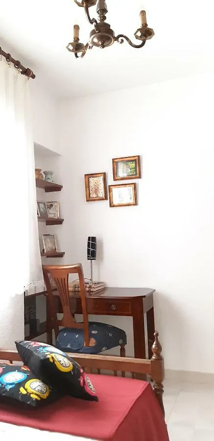 ホテルMalaga Huelin- Piso Con Terraza 3ª Linea De Playa マラガ